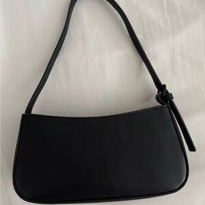 Oak + Fort Classic Black Shoulder Bag - Sleek Minimalist Design